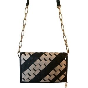 Crossbody chain link purse